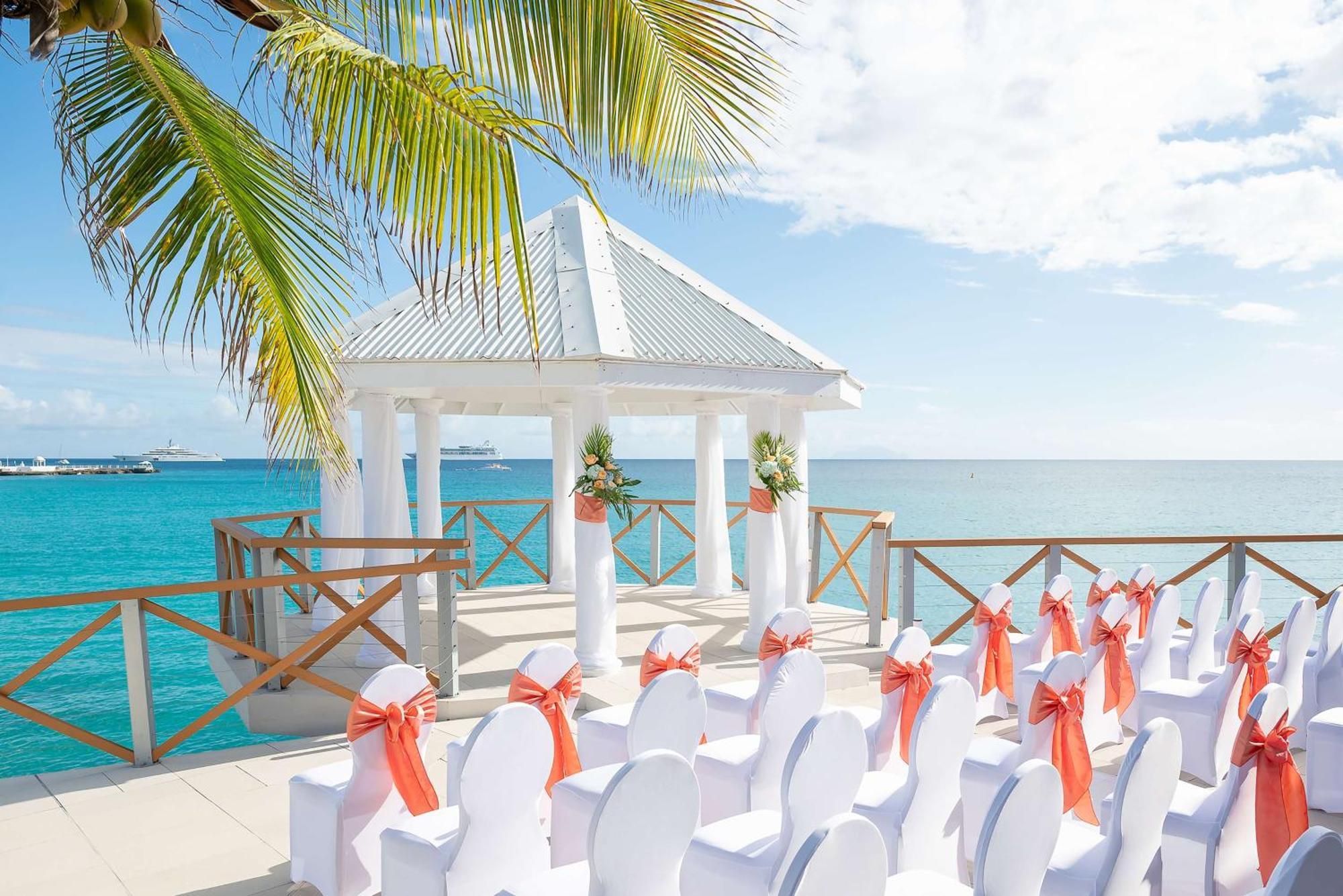 Sonesta Maho Beach All Inclusive Resort Casino & Spa Екстер'єр фото