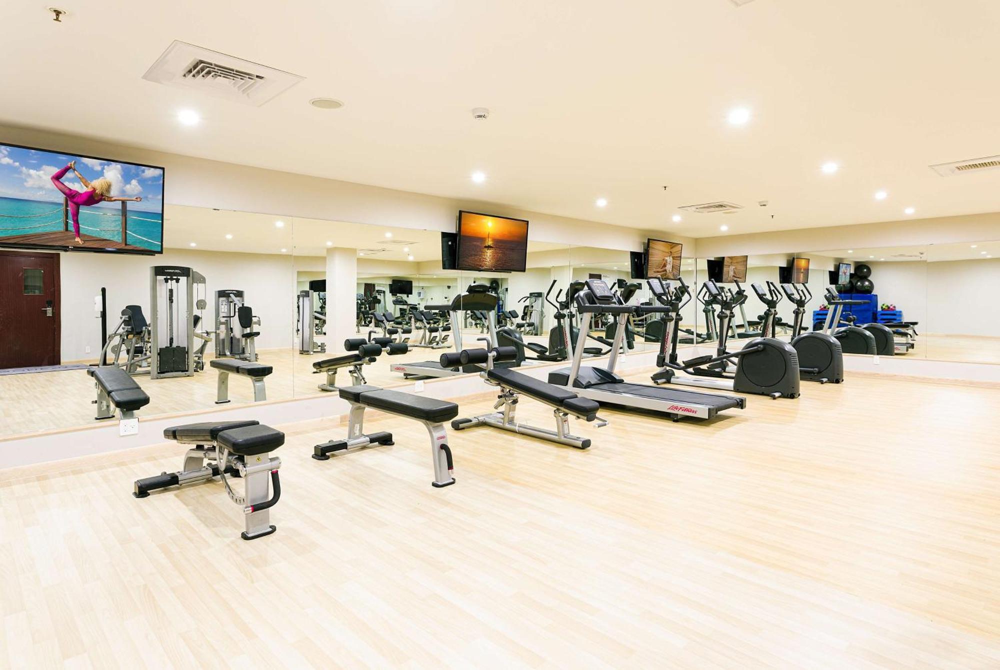 Sonesta Maho Beach All Inclusive Resort Casino & Spa Екстер'єр фото