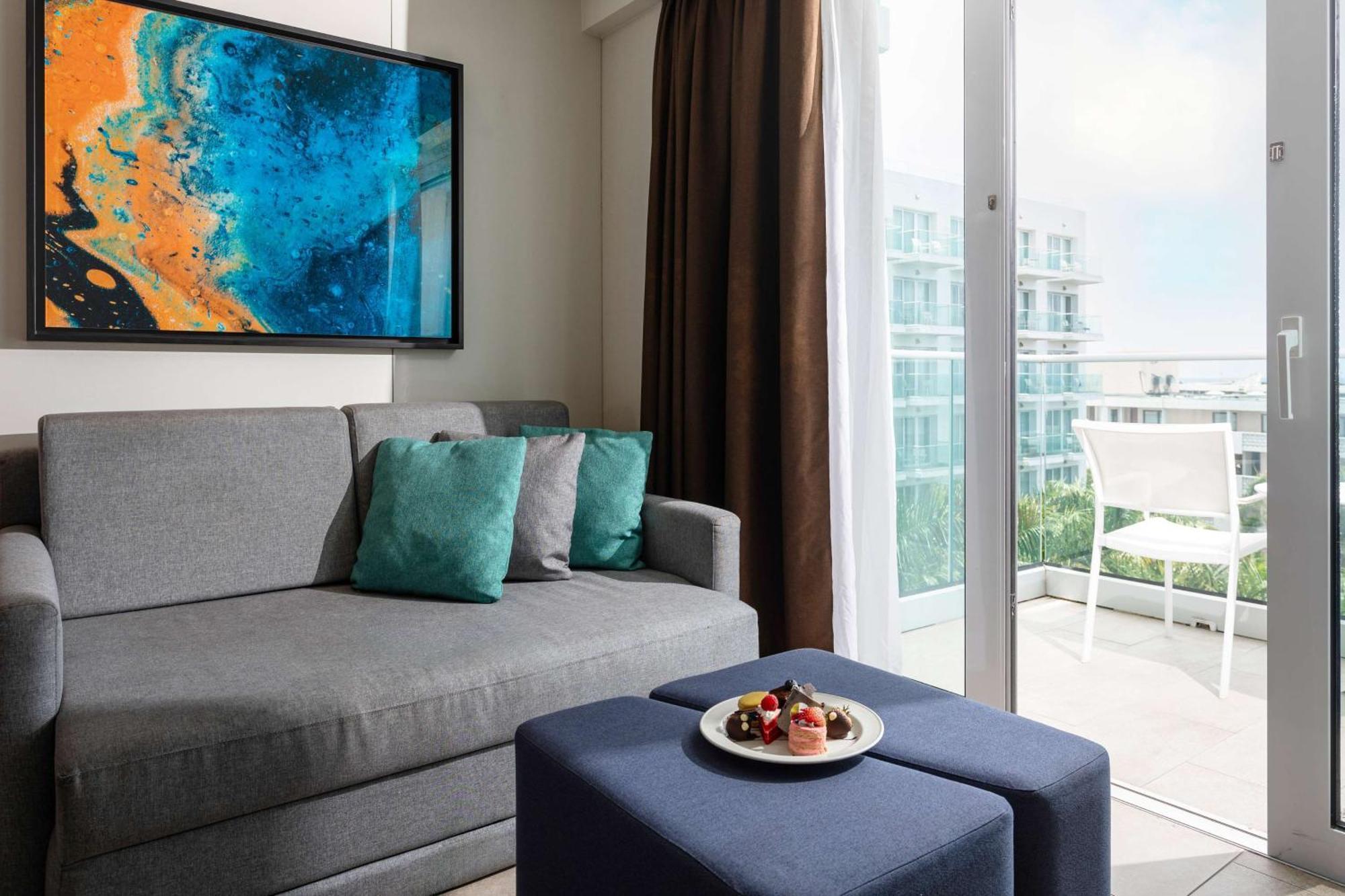Sonesta Maho Beach All Inclusive Resort Casino & Spa Екстер'єр фото